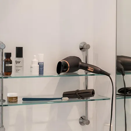 Penthouse With 2 Terraces & Harbour Views Апартаменты